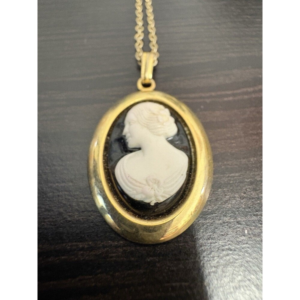 Vintage Sarah Coventry Cameo Necklace, Black With White Gold Tone Chain